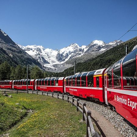 Casa Lalla Affittasi Nel Centro Di Poschiavo Kültér fotó