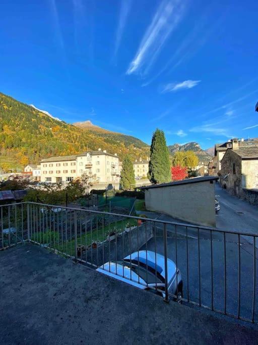 Casa Lalla Affittasi Nel Centro Di Poschiavo Kültér fotó