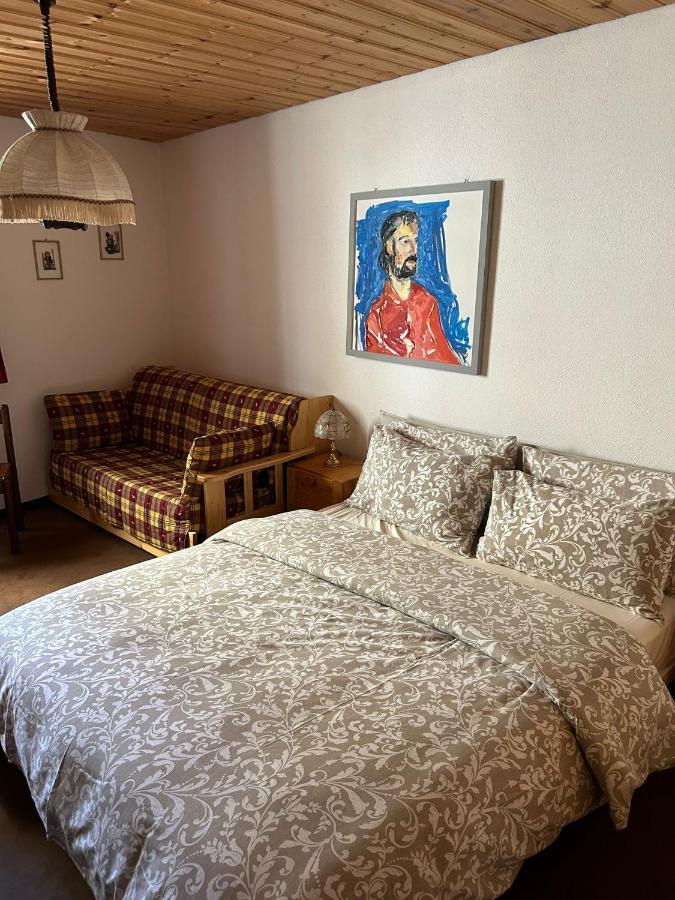 Casa Lalla Affittasi Nel Centro Di Poschiavo Kültér fotó